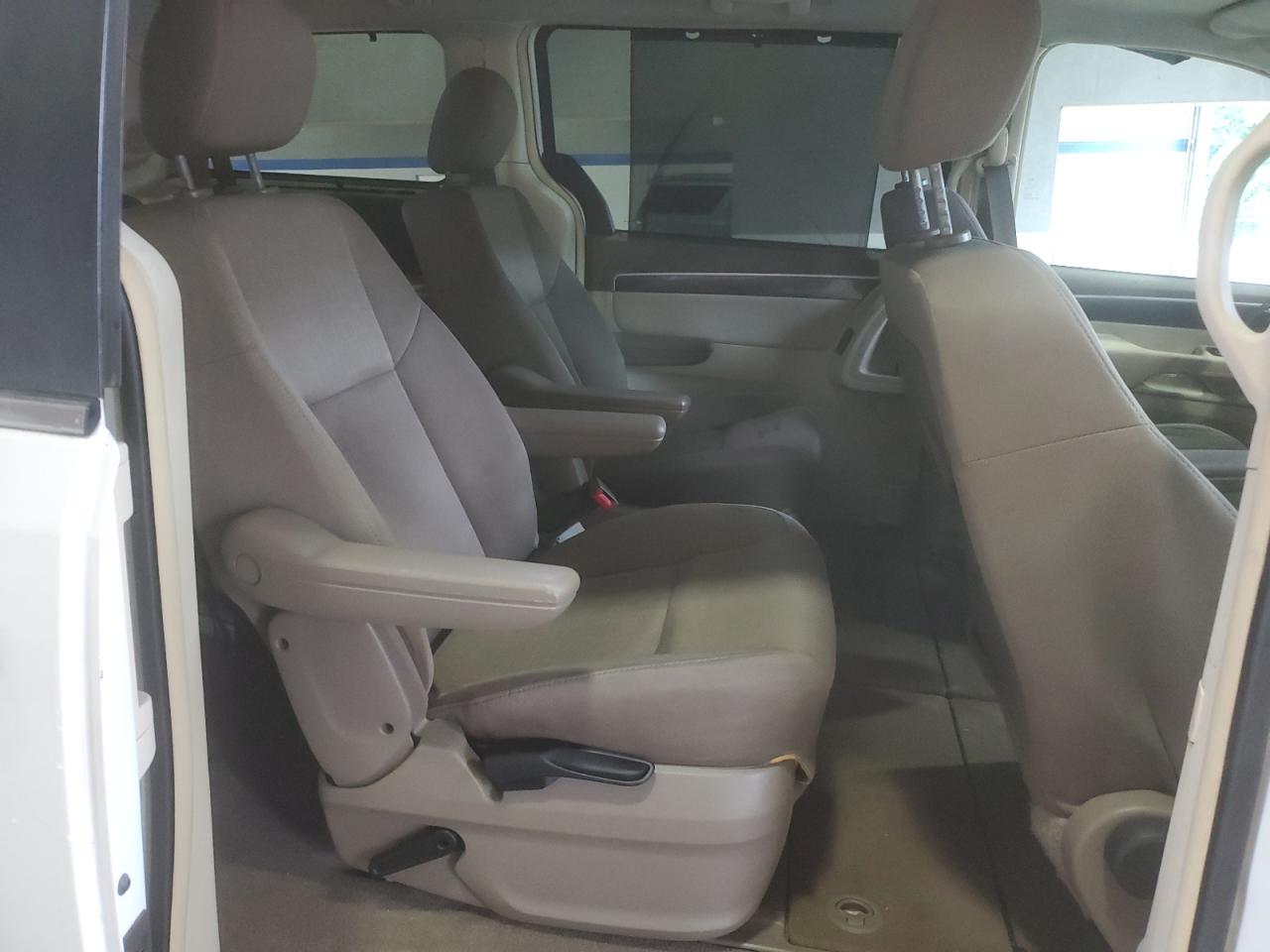 2009 Volkswagen Routan Se VIN: 2V8HW34179R598990 Lot: 61133635