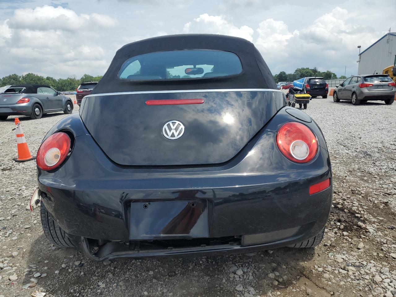 2007 Volkswagen New Beetle Convertible Option Package 1 VIN: 3VWRG31Y17M401781 Lot: 62844495