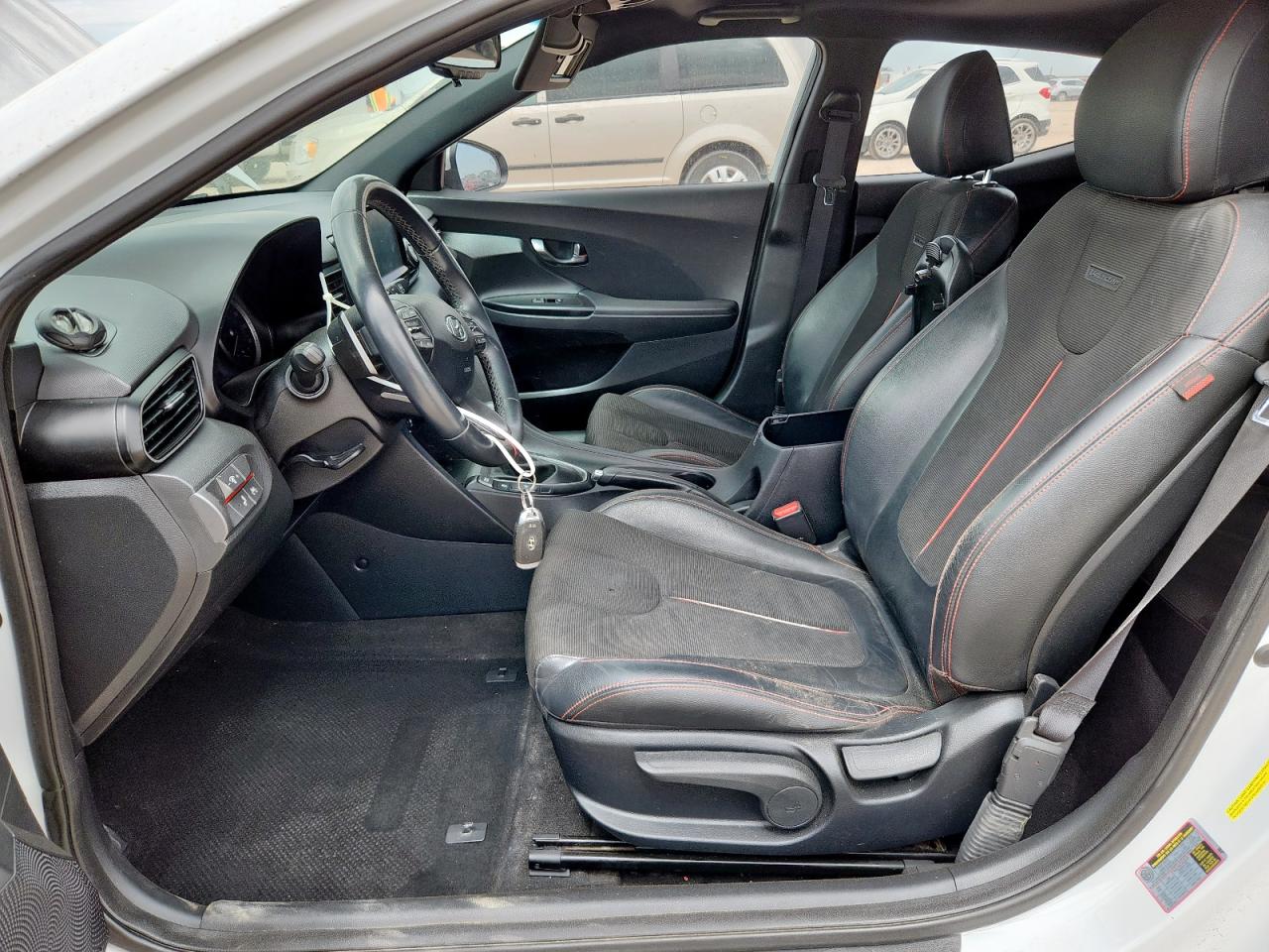 2019 Hyundai Veloster Base VIN: KMHTG6AF2KU004346 Lot: 61103045