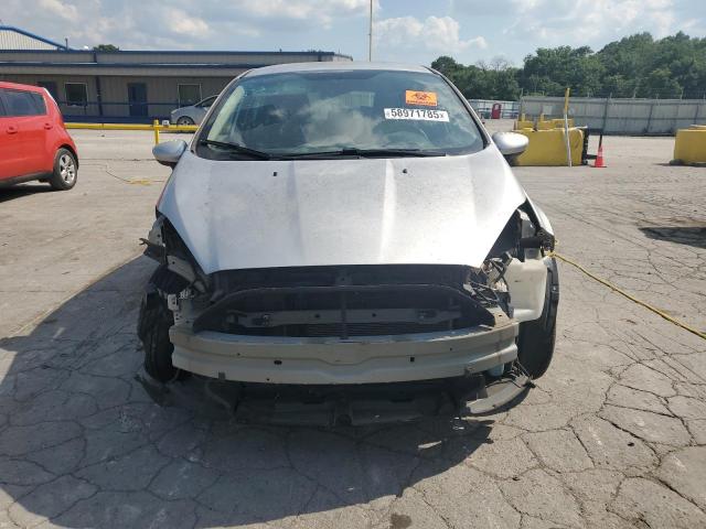  FORD FIESTA 2018 Серебристый