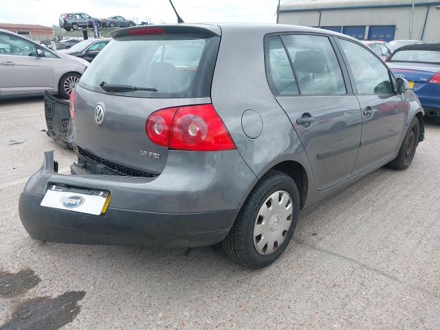2005 VOLKSWAGEN GOLF S AUT