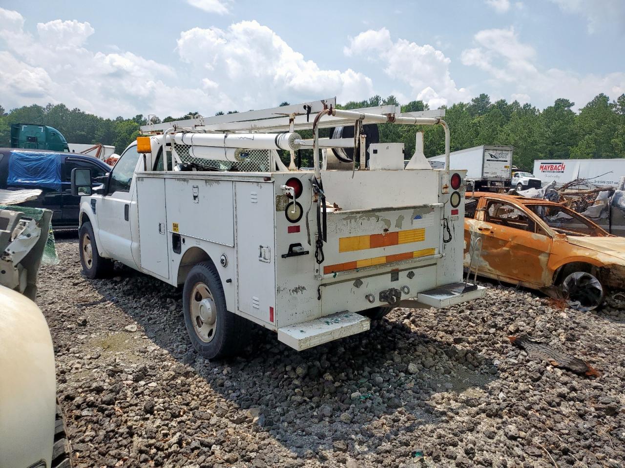 2008 Ford F350 - Image 2