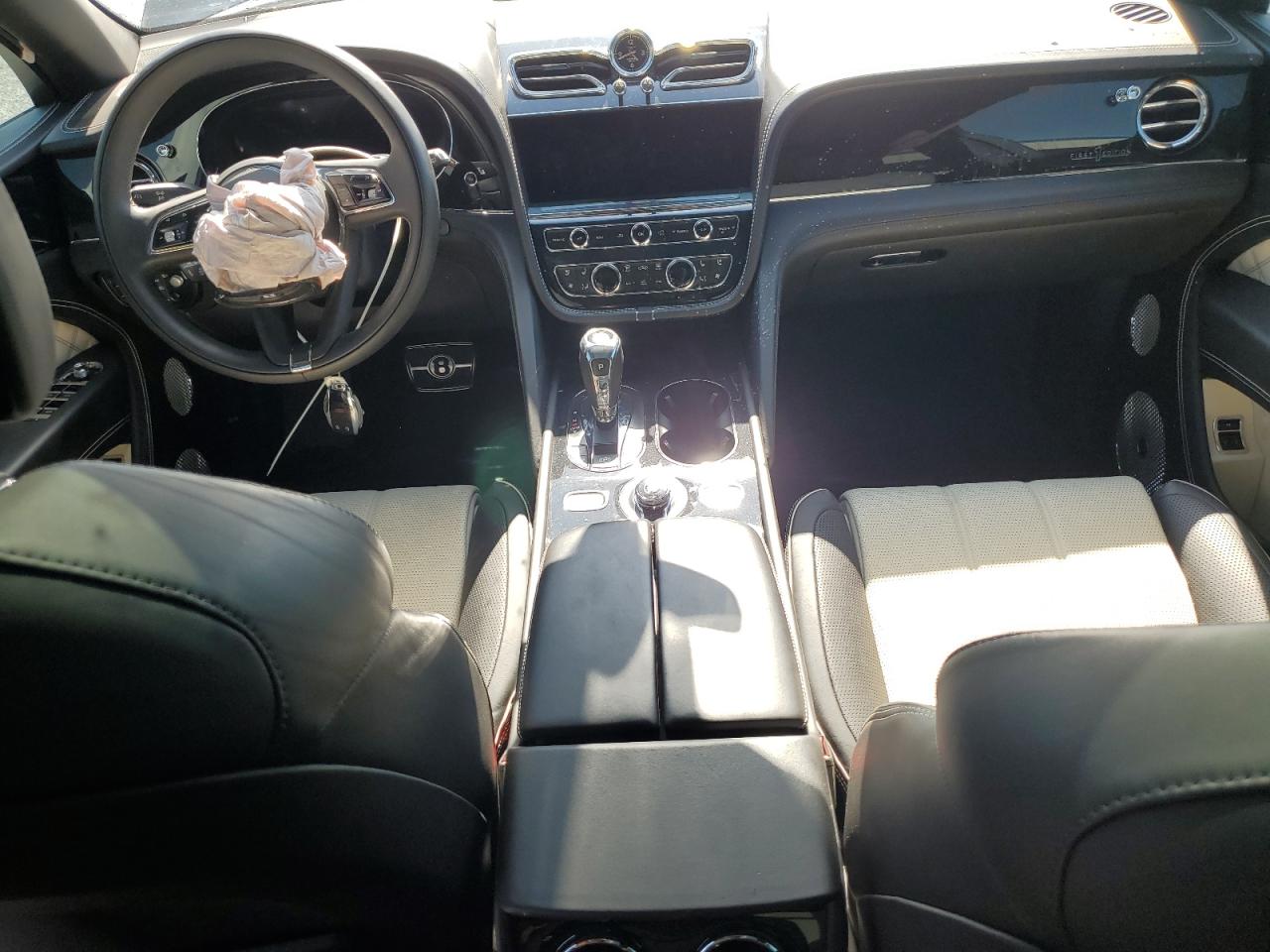 2021 Bentley Bentayga VIN: SJAAM2ZVXMC032883 Lot: 60319635