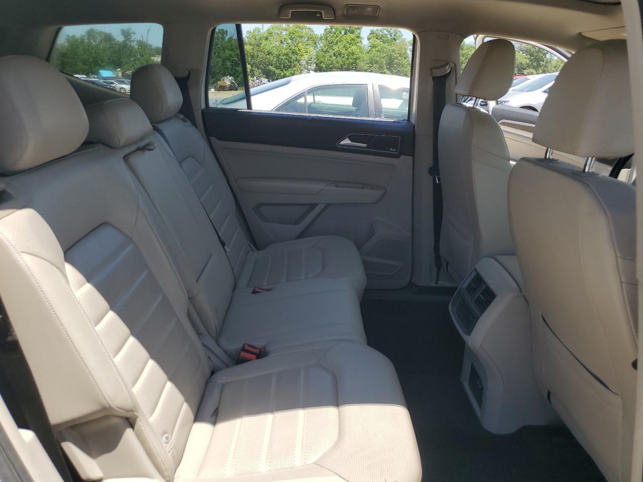 2019 Volkswagen Atlas Sel Premium VIN: 1V2NR2CA2KC526724 Lot: 62012225