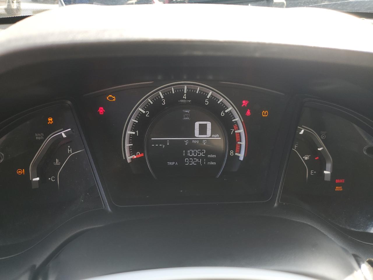 HONDA CIVIC 2018 VIN 2HGFC2F56JH561785 zdjęcie 9