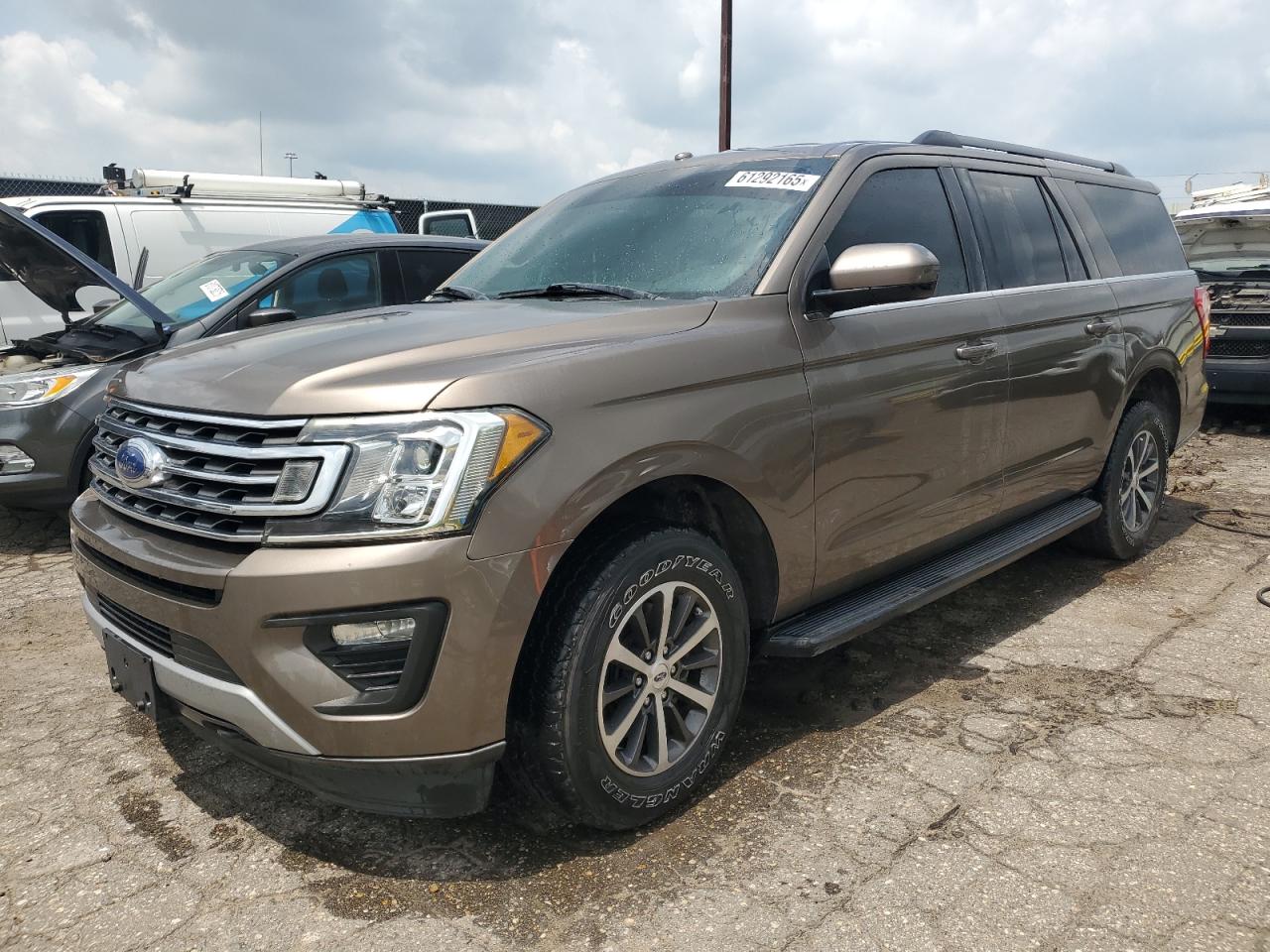2019 Ford Expedition Max Xlt for Sale in Woodhaven, MI - Minor Dent/Scratches