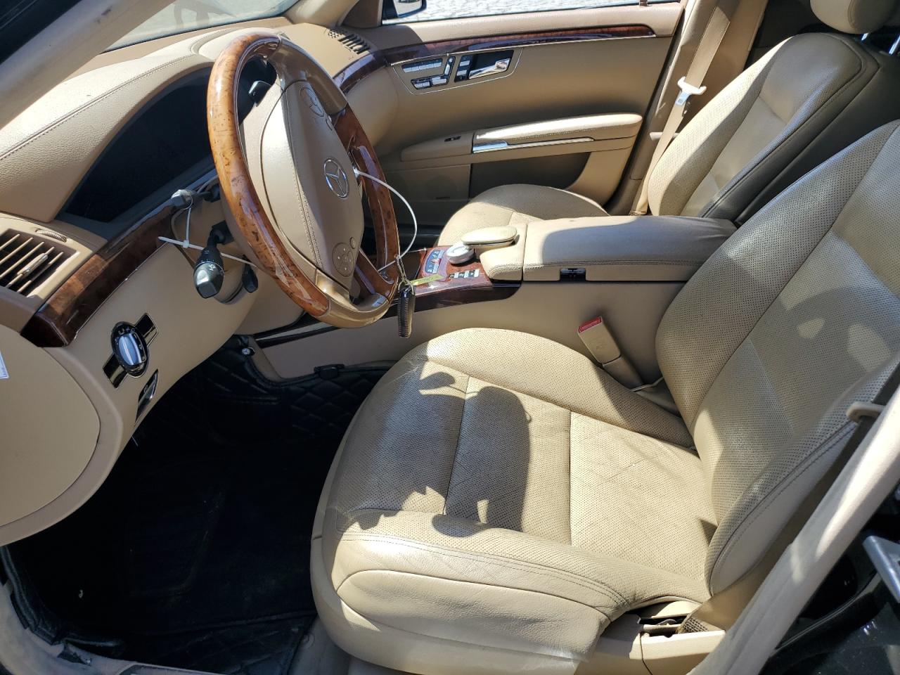 2010 Mercedes-Benz S 550 VIN: WDDNG7BB2AA345489 Lot: 62427105