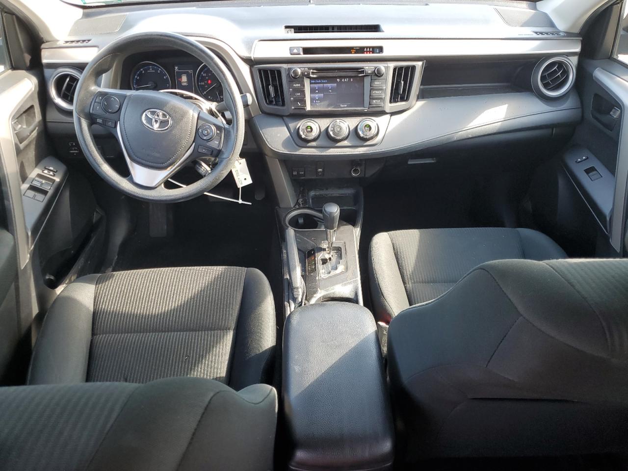 2018 Toyota Rav4 Le VIN: 2T3BFREV3JW774465 Lot: 62820805