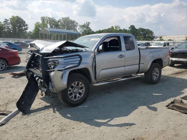 Pickups TOYOTA TACOMA 2016 Srebrny