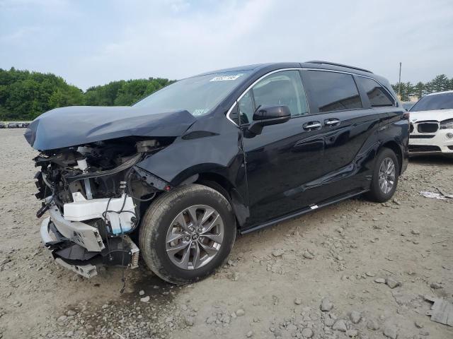 TOYOTA SIENNA XLE 2023
