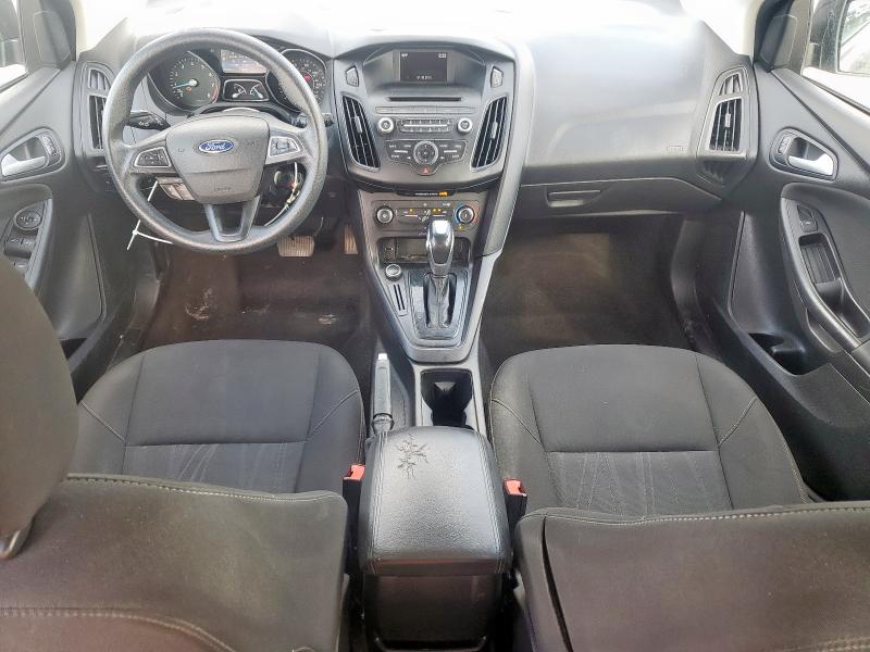 Hatchbacks FORD FOCUS 2015 Gray