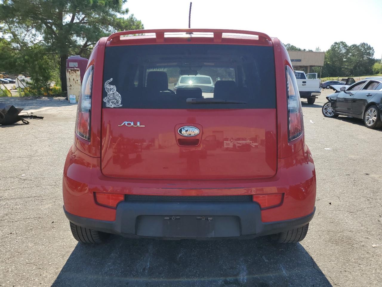 2010 Kia Soul + VIN: KNDJT2A23A7033767 Lot: 61847815