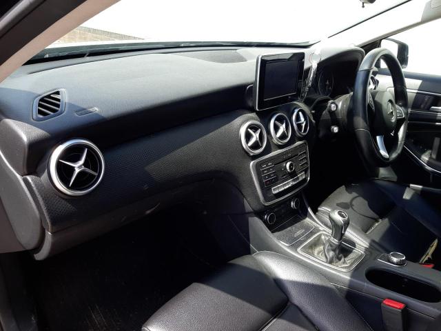 2016 MERCEDES BENZ A 180 D SE