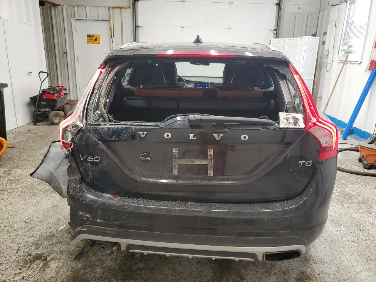2015 Volvo V60 Premier VIN: YV126MEB7F1189168 Lot: 61829875