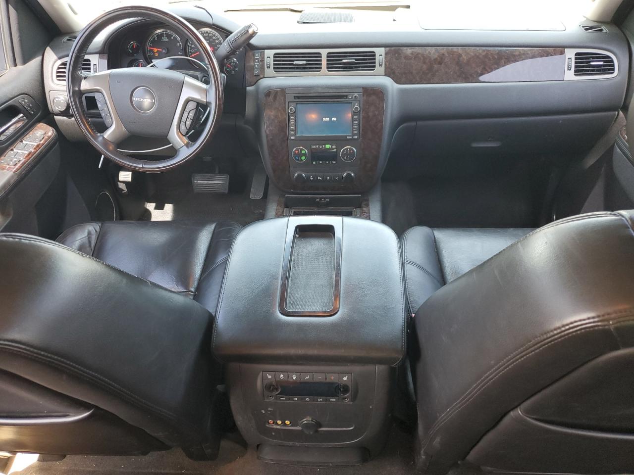 2010 GMC Yukon Denali VIN: 1GKUKEEF6AR144868 Lot: 62233045