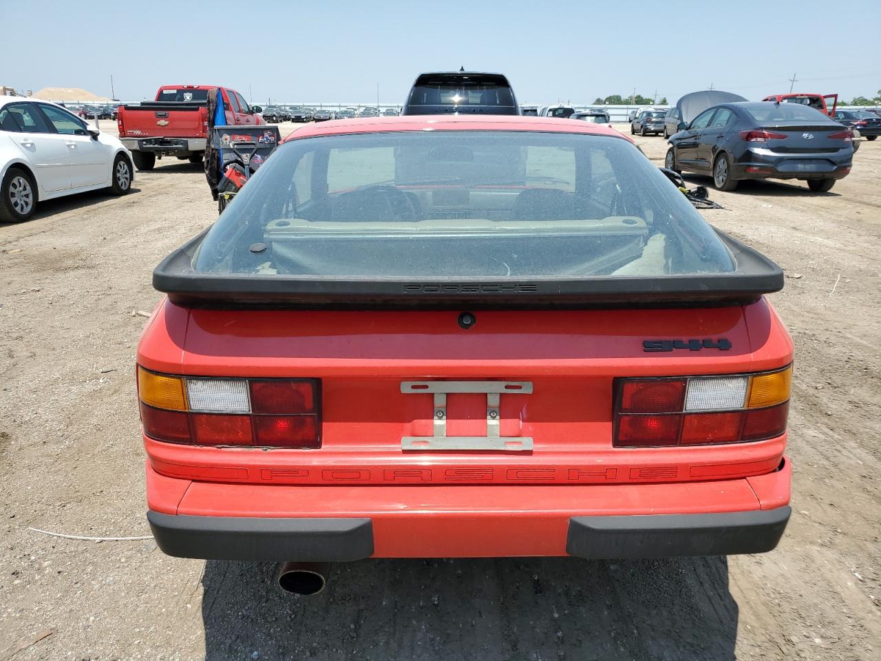 1985 Porsche 944 VIN: WP0AA0940FN471150 Lot: 60061975