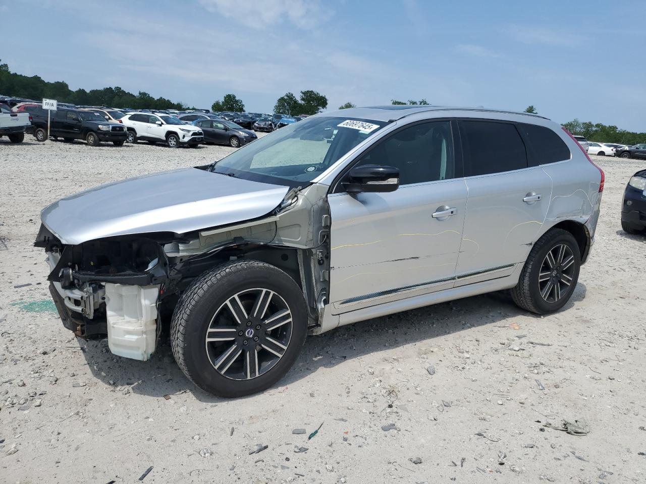 2017 Volvo Xc60 T5 Dynamic на продаже в West Warren, MA - Side