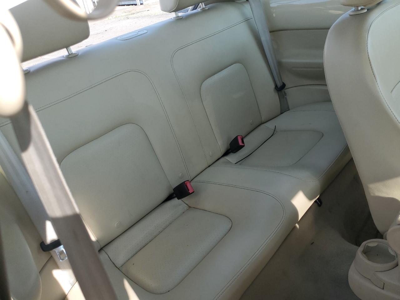 2006 Volkswagen New Beetle 2.5L Option Package 1 VIN: 3VWRG31C46M423874 Lot: 60527325