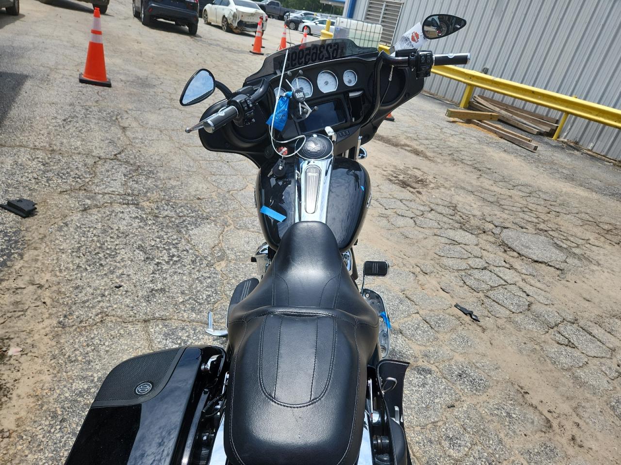 2019 Harley-Davidson Flhx VIN: 1HD1KBC12KB647553 Lot: 62365995