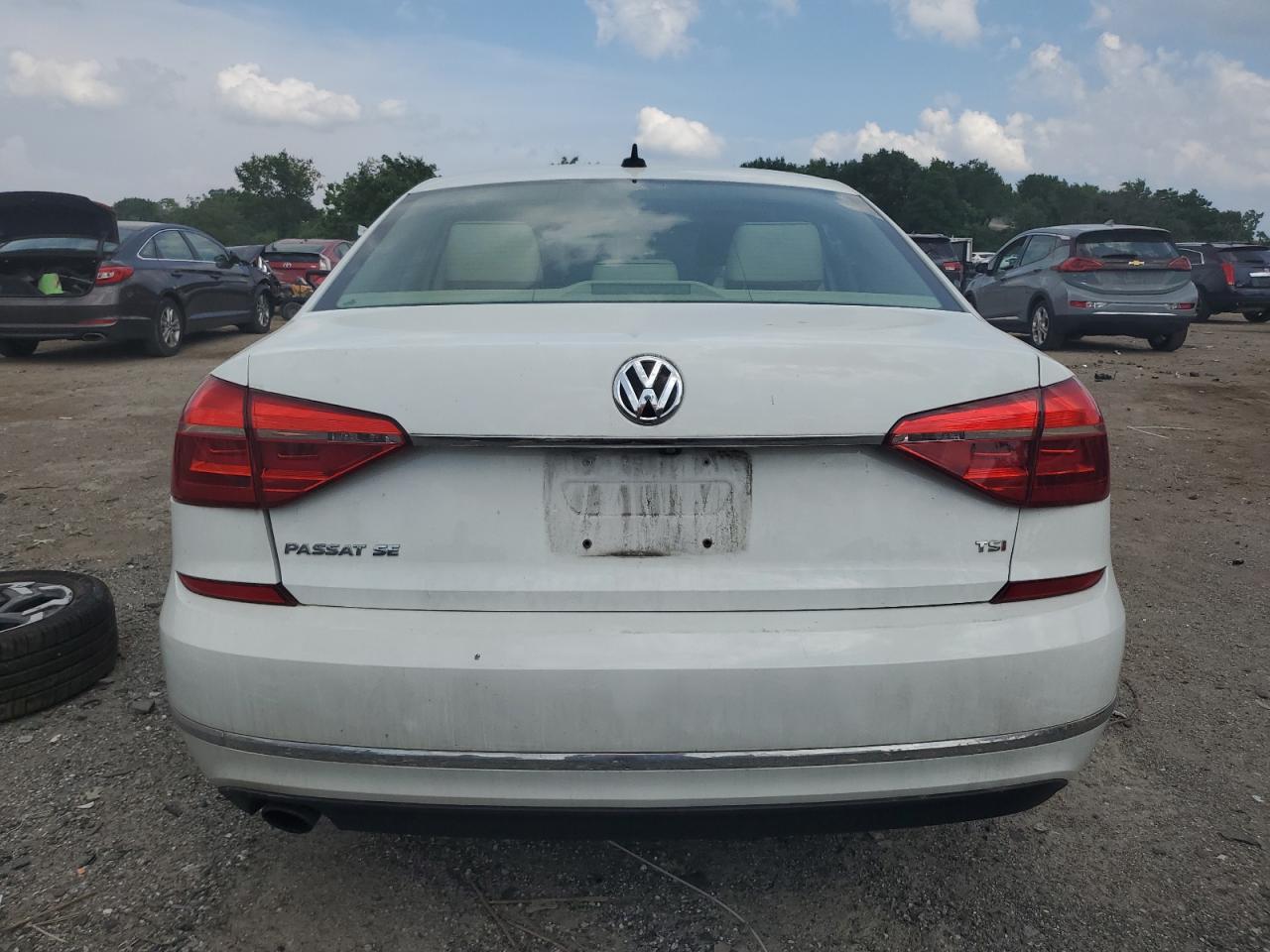 2016 Volkswagen Passat Se VIN: 1VWBT7A37GC005428 Lot: 62476035