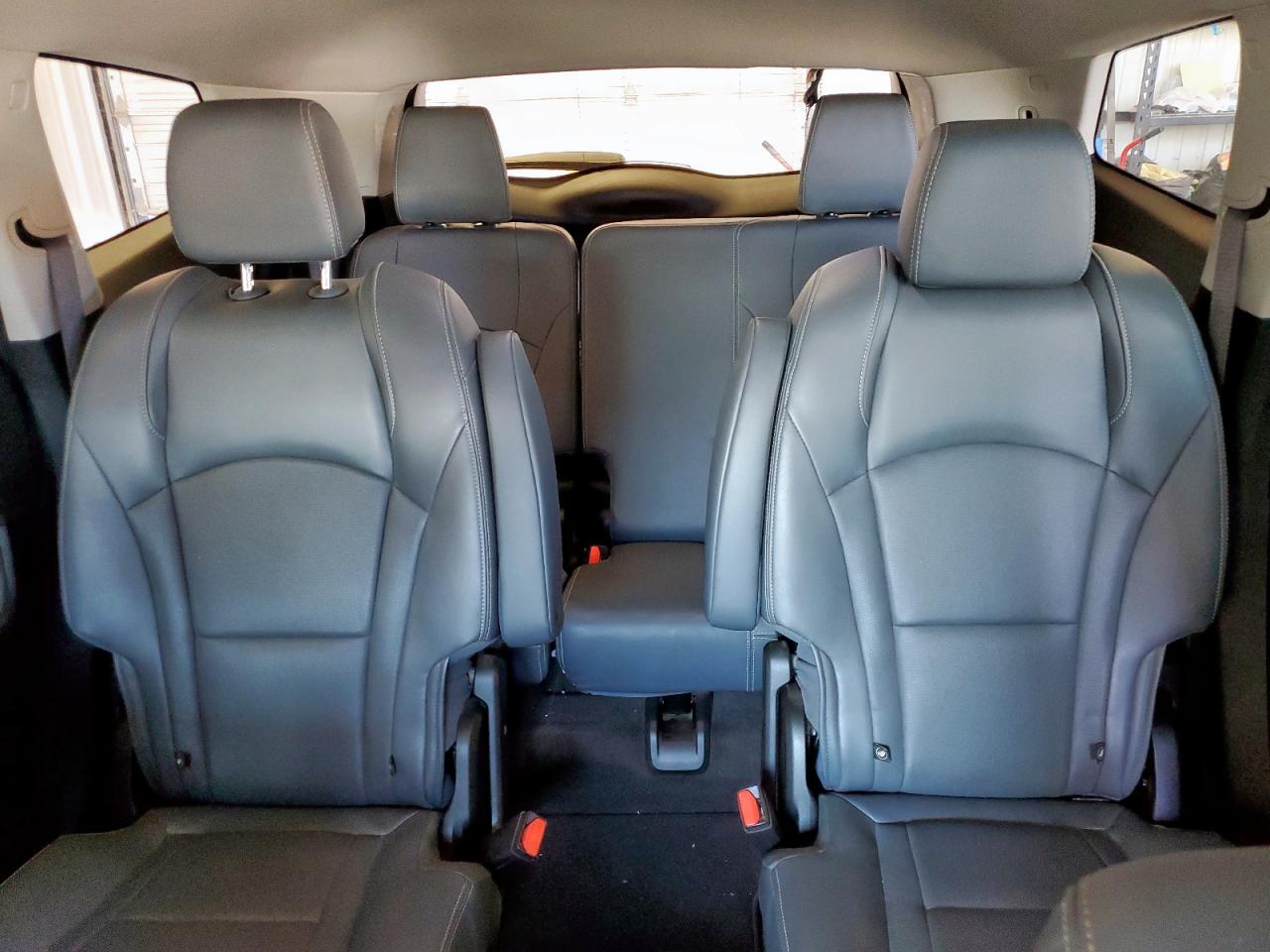 2020 Buick Enclave Essence VIN: 5GAERBKW0LJ301733 Lot: 61658995