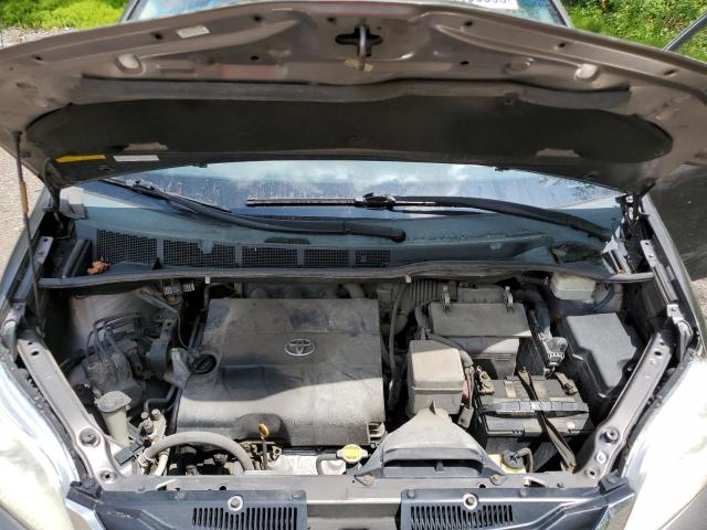 2011 TOYOTA SIENNA LE  