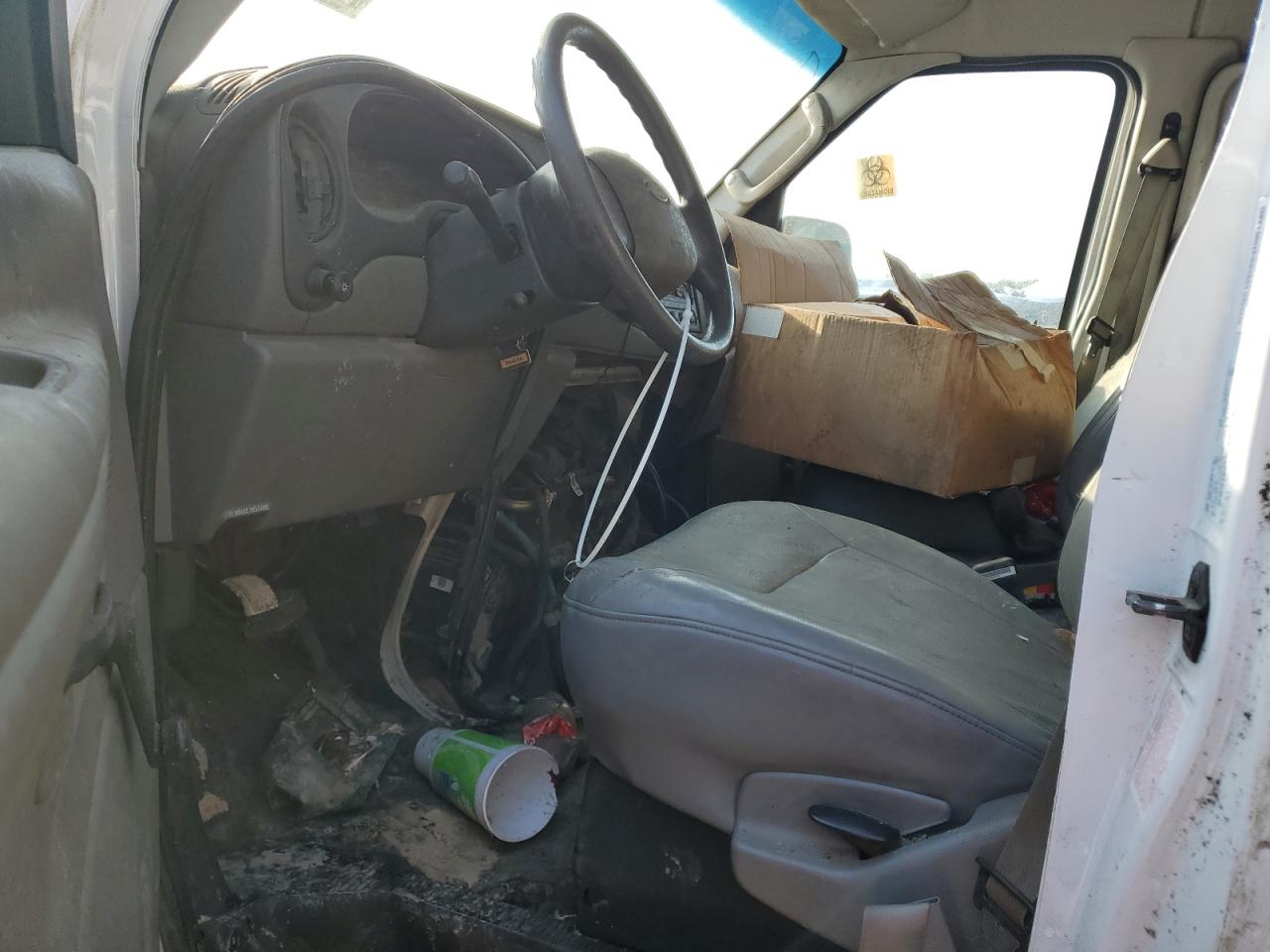 2004 Ford Econoline E250 Van VIN: 1FTNE24LX4HA22909 Lot: 55451705