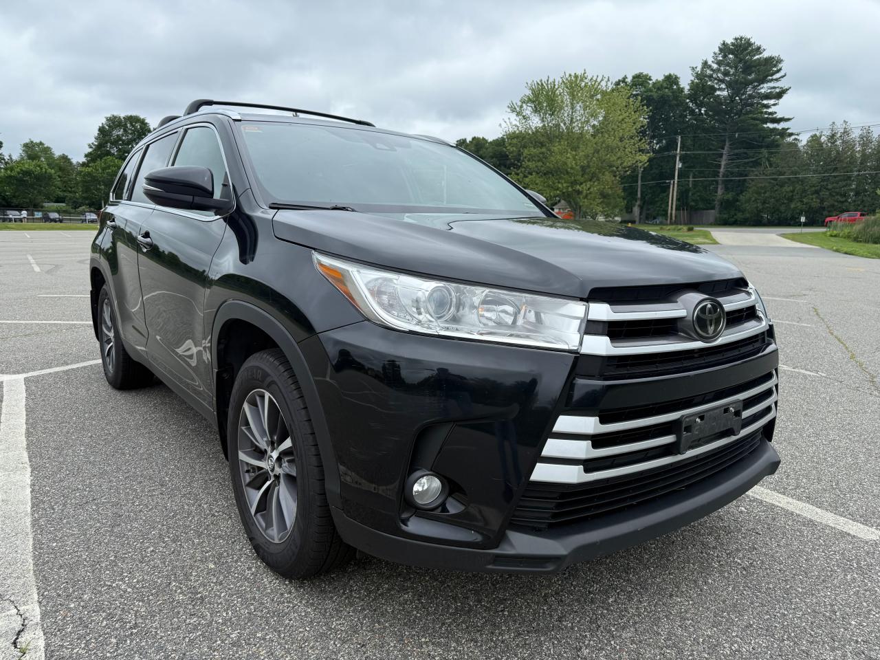 2019 Toyota Highlander Se for Sale in North Billerica, MA - Normal Wear