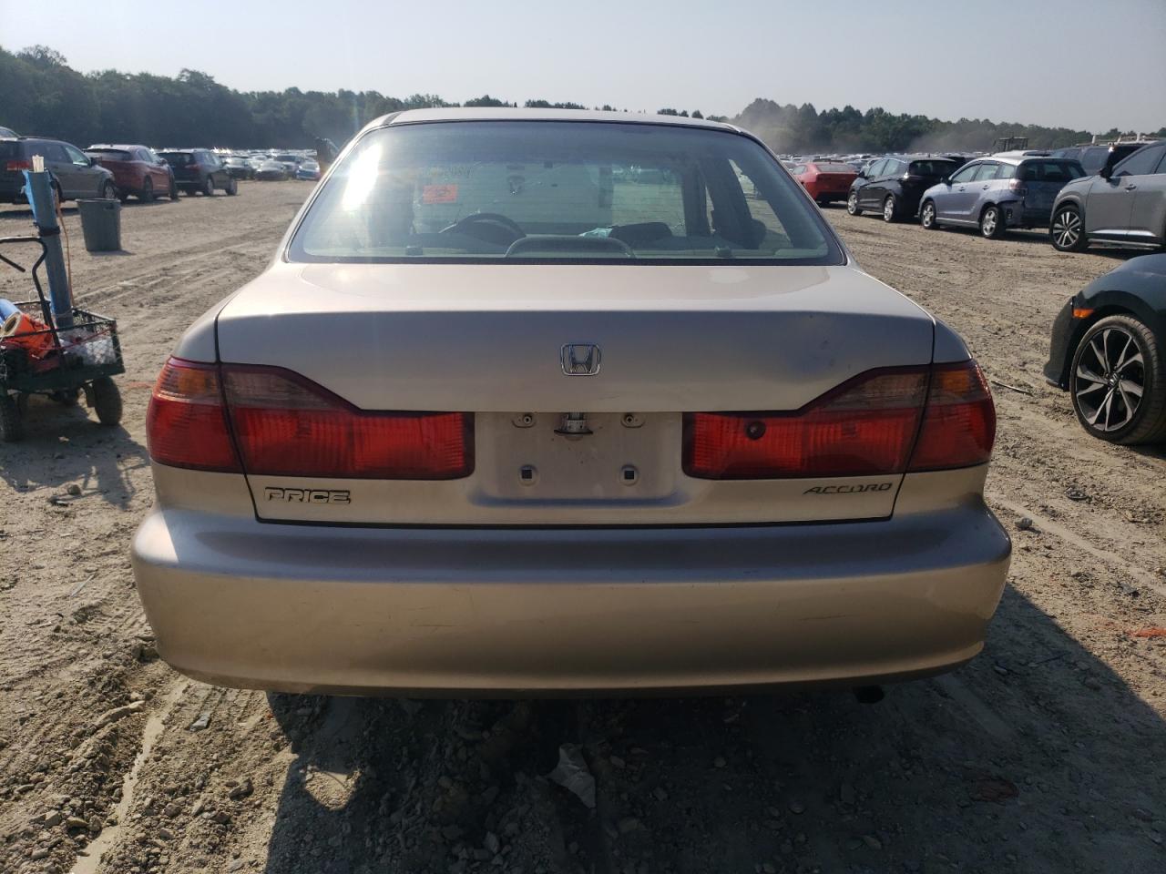 2000 Honda Accord Lx VIN: 1HGCG6656YA067000 Lot: 62090685