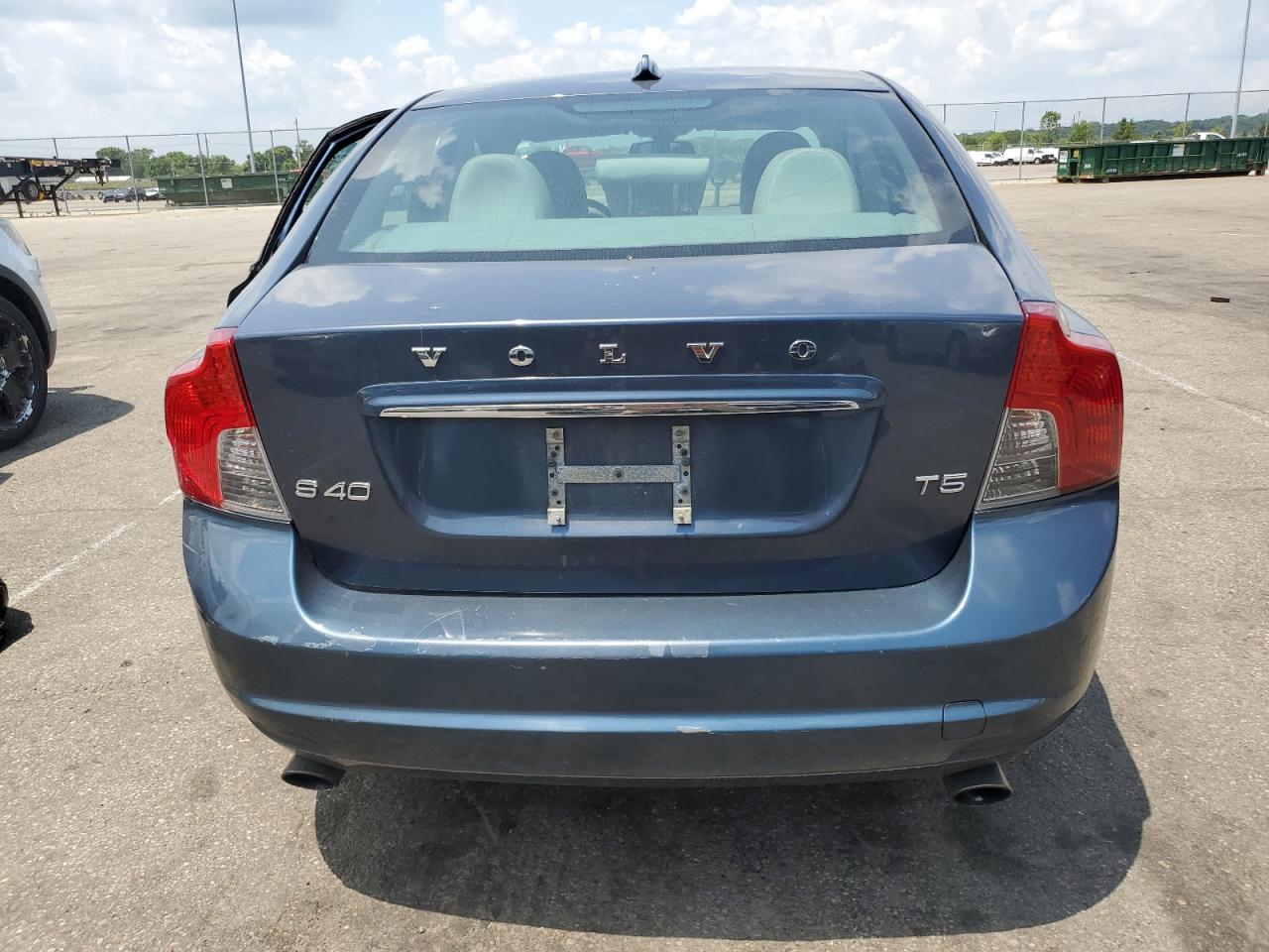 2011 Volvo S40 T5 VIN: YV1672MS5B2541821 Lot: 62100795