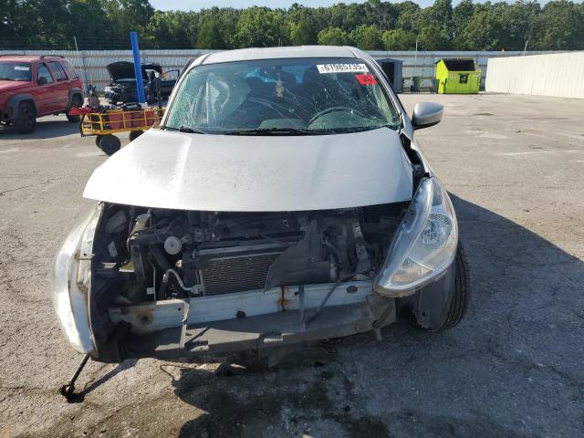 Sedans NISSAN VERSA 2016 Silver