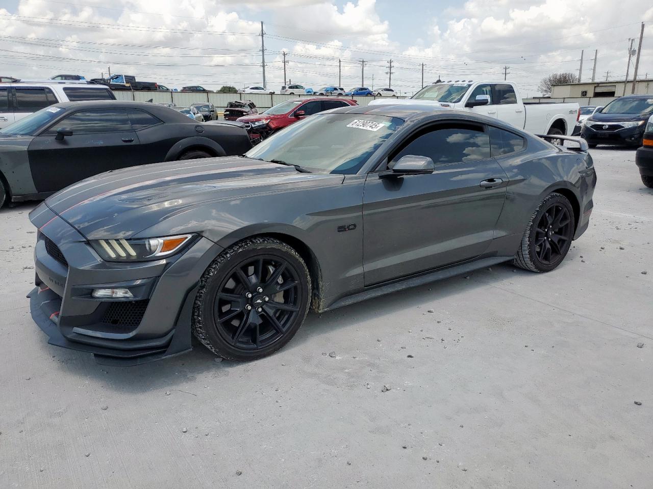 1FA6P8CF2H5323572 FORD MUSTANG Photo 1