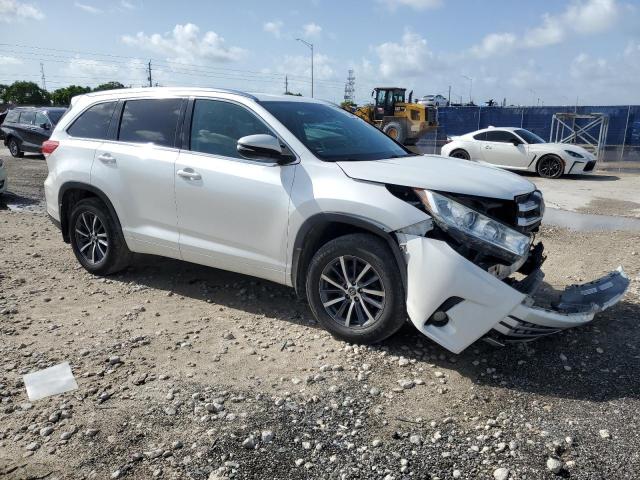 TOYOTA HIGHLANDER 2017 White