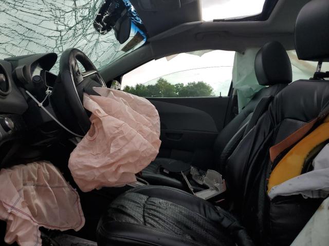 Sedans CHEVROLET SONIC 2012 Srebrny