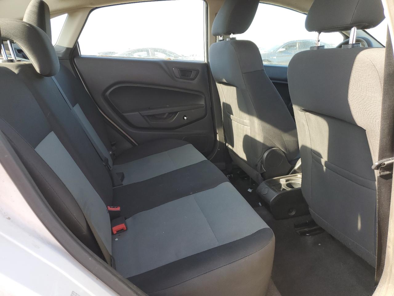2015 Ford Fiesta S VIN: 3FADP4AJ5FM221293 Lot: 62786335