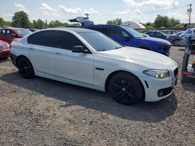  BMW 5 SERIES 2015 Белы