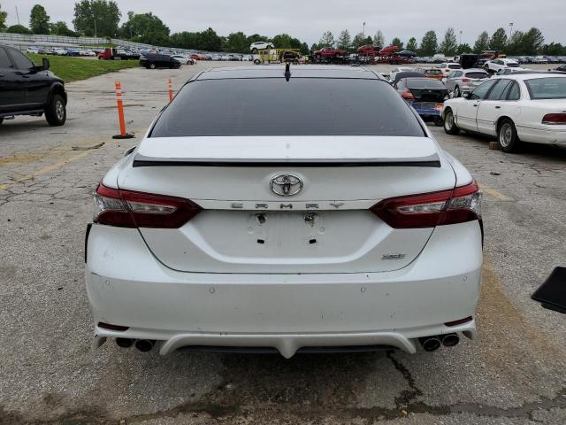  TOYOTA CAMRY 2018 Biały