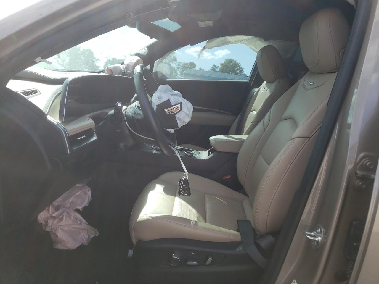 2024 Cadillac Xt4 Premium Luxury VIN: 1GYFZCR40RF167406 Lot: 61389385