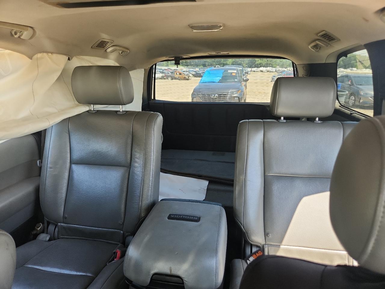 2010 Toyota Sequoia Platinum VIN: 5TDYY5G12AS027836 Lot: 62352885