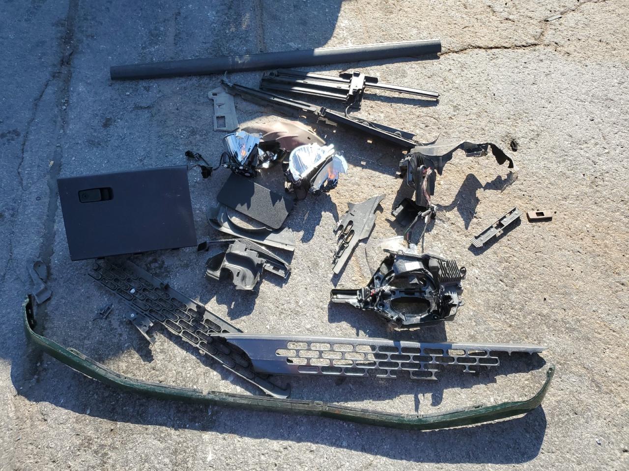 2023 Ford Bronco Base VIN: 1FMEE5DP0PLB65658 Lot: 61542535