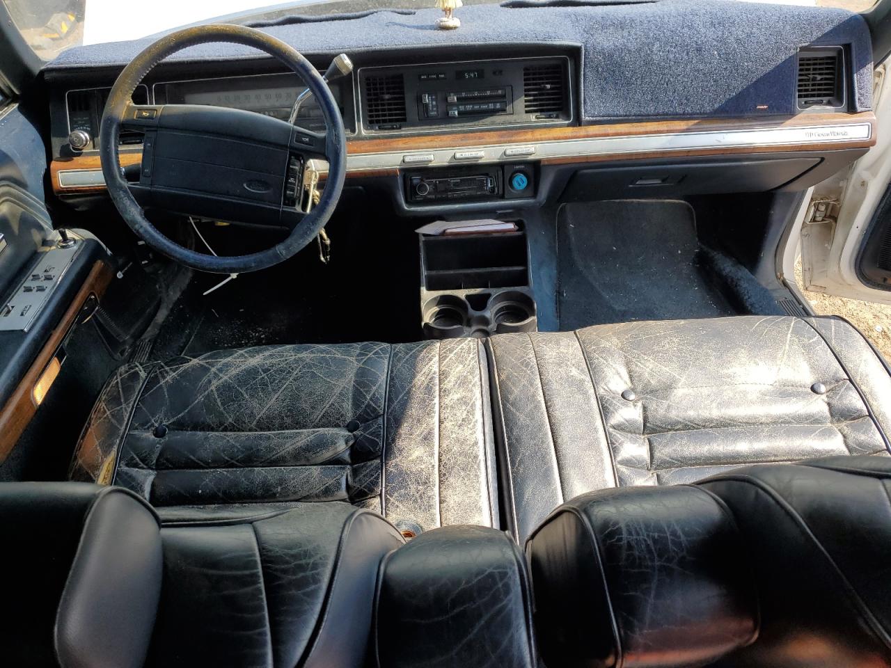 1990 Ford Crown Victoria Country Squire Lx VIN: 2FACP79F4LX124034 Lot: 62935385