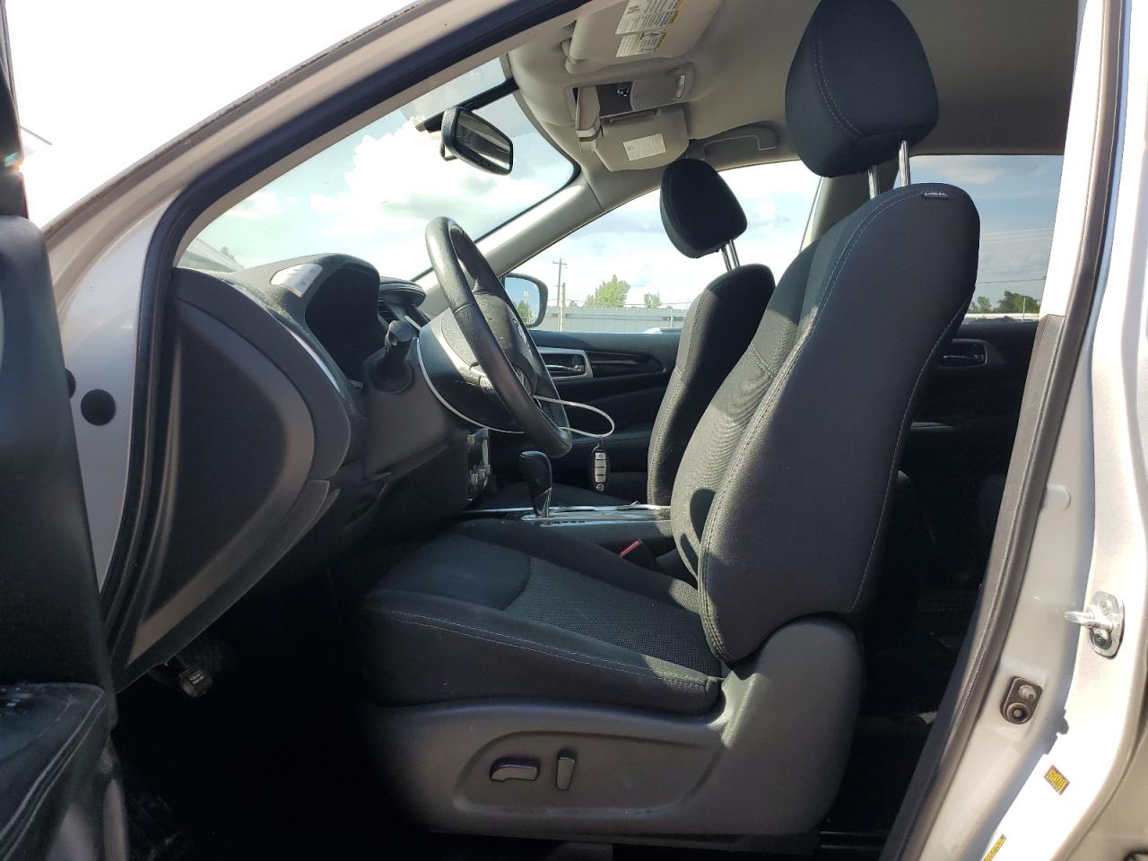 2018 Nissan Pathfinder S VIN: 5N1DR2MN5JC677727 Lot: 62847605