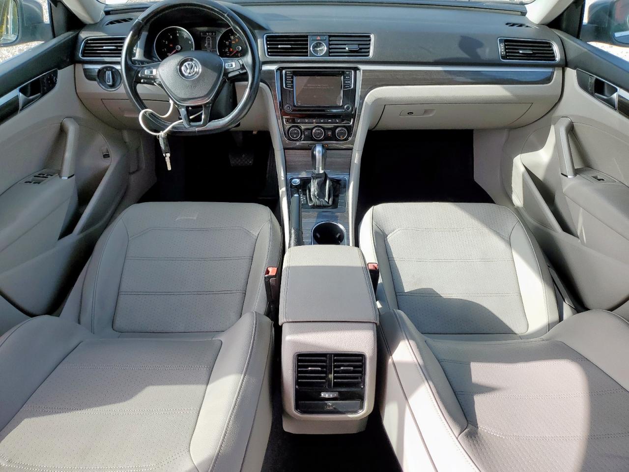 2017 Volkswagen Passat Se VIN: 1VWBT7A30HC050230 Lot: 62790545