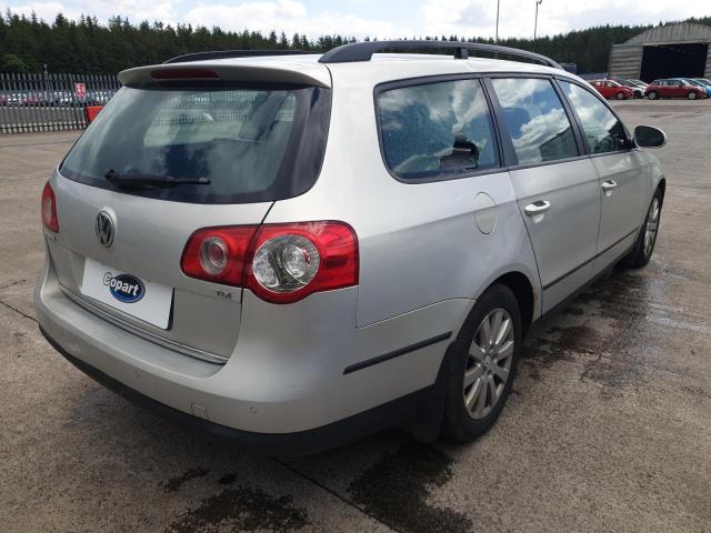 2010 VOLKSWAGEN PASSAT S T
