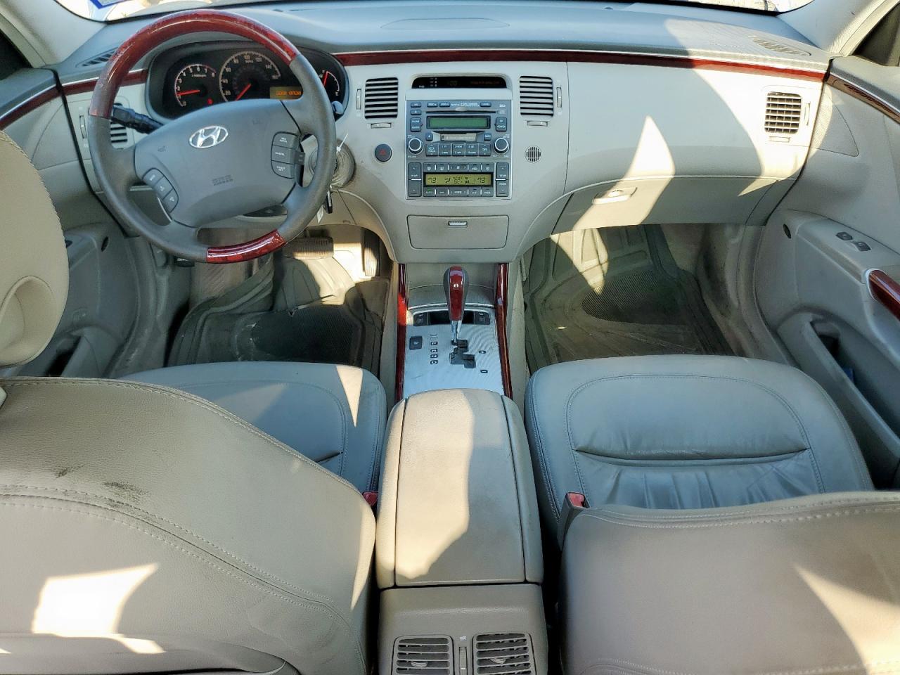 2006 Hyundai Azera Se VIN: KMHFC46F96A095693 Lot: 59226015