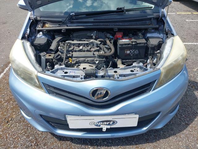 2011 TOYOTA VITZ