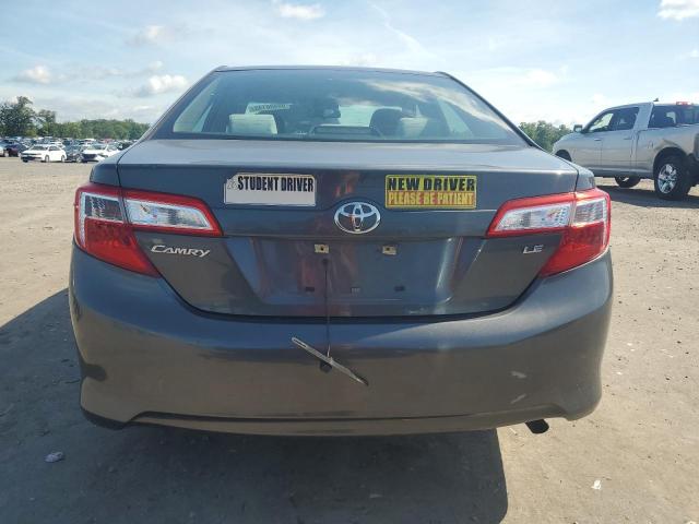 Sedans TOYOTA CAMRY 2012 Szary