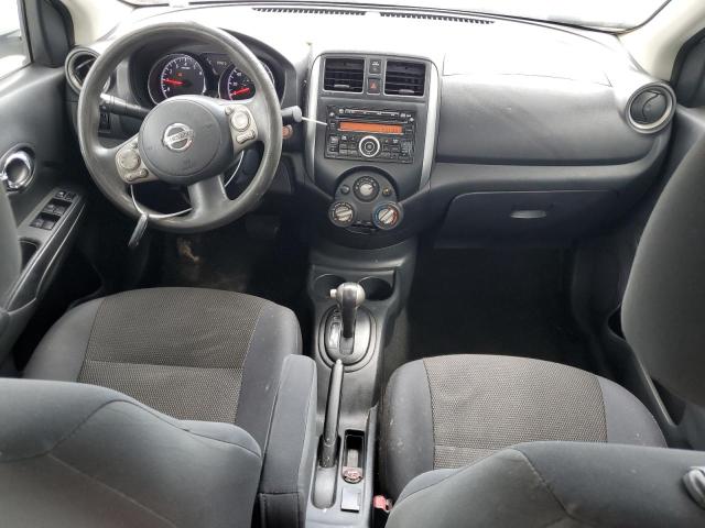 Sedans NISSAN VERSA 2013 Biały