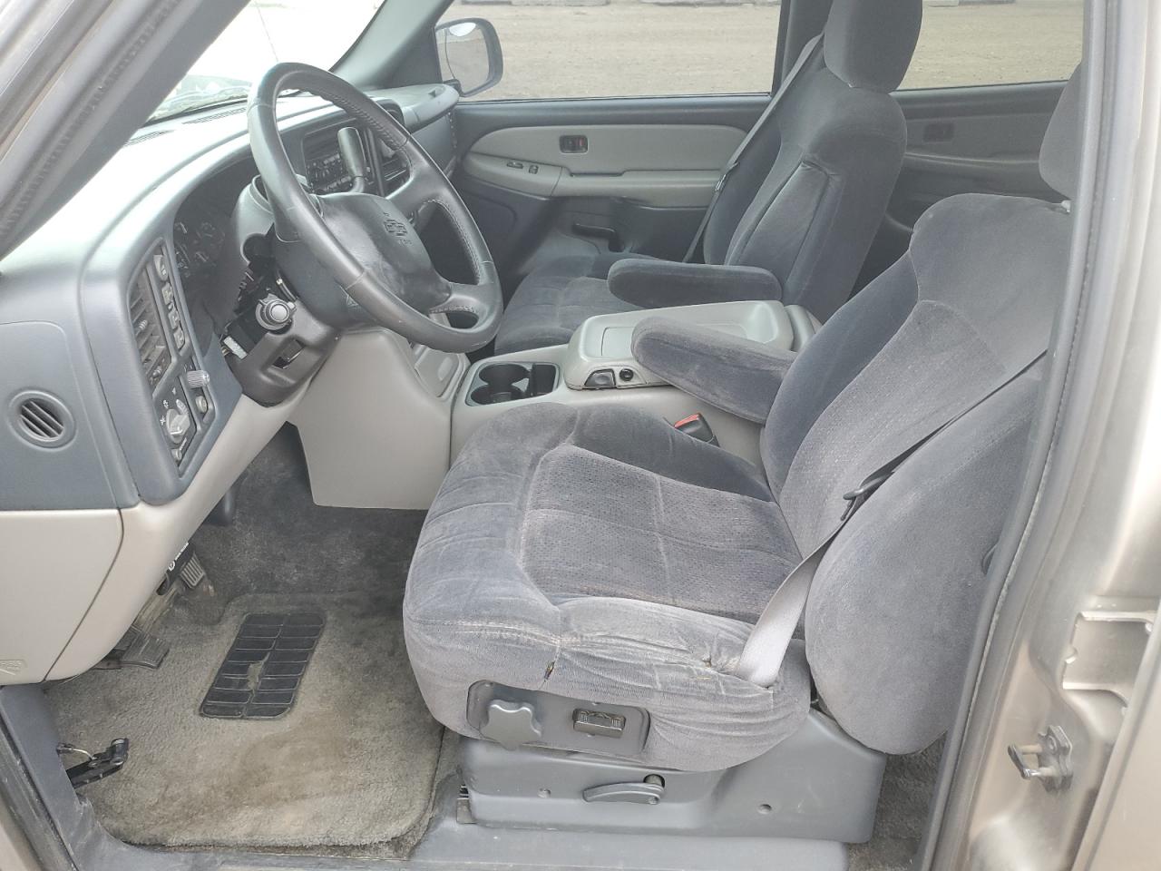2004 Chevrolet Tahoe K1500 VIN: 1GNEK13T9YJ156871 Lot: 62923615