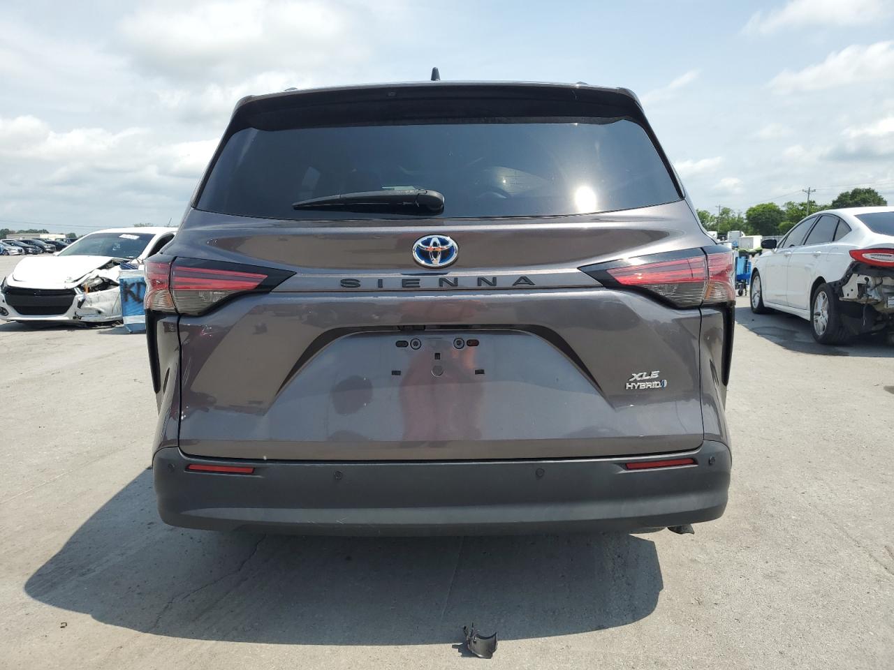 2021 Toyota Sienna Xle VIN: 5TDJRKEC8MS003563 Lot: 63017095
